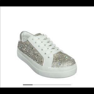 Brand new never worn!! Gorgeous shoes!!